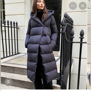 Aritzia Babaton Duvet Puffer XS Black